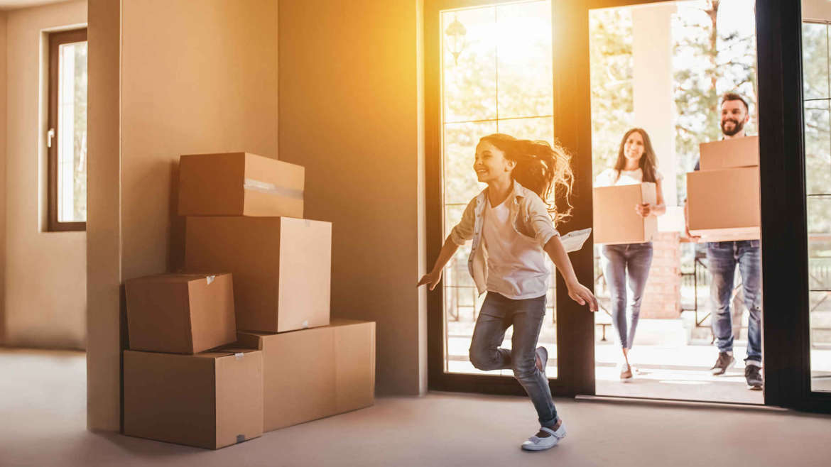 Small apartment move with a few boxes, TrekMovers