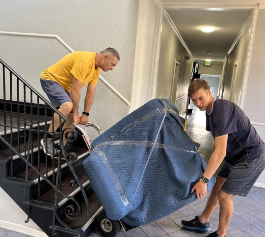 Palm Desert movers o 9